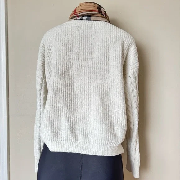 PINK ROSE white sweater size L - Picture 3 of 8